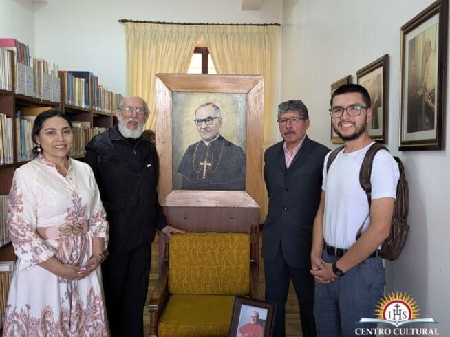 Presentación del trabajo realizado en el Fondo Cardenal Pablo Muñoz Vega