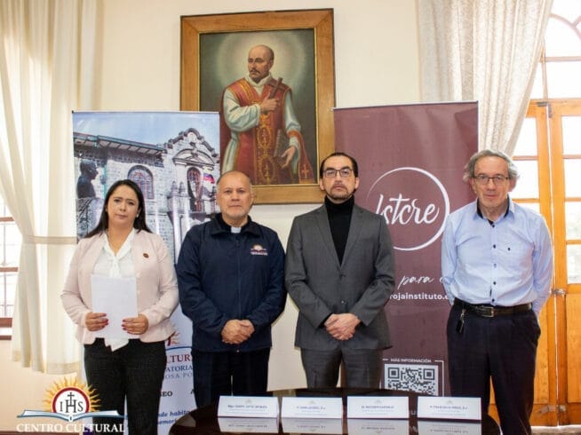 Convenio de cooperación interinstitucional entre la Fundación Biblioteca Ecuatoriana Aurelio Espinosa Pólit y el Instituto Superior Tecnológico Cruz Roja Ecuatoriana