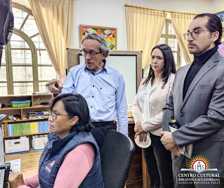 Convenio de cooperación interinstitucional entre la Fundación Biblioteca Ecuatoriana Aurelio Espinosa Pólit y el Instituto Superior Tecnológico Cruz Roja Ecuatoriana
